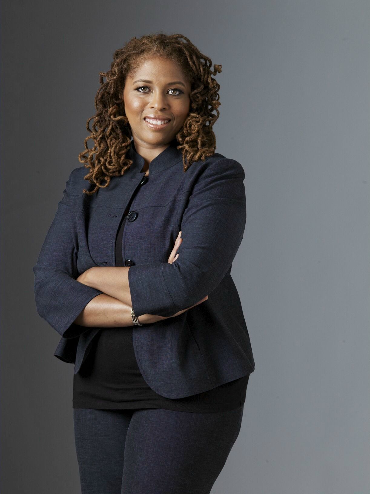 Enhancing the Beauty of Curly Hair with Color Treatments 7